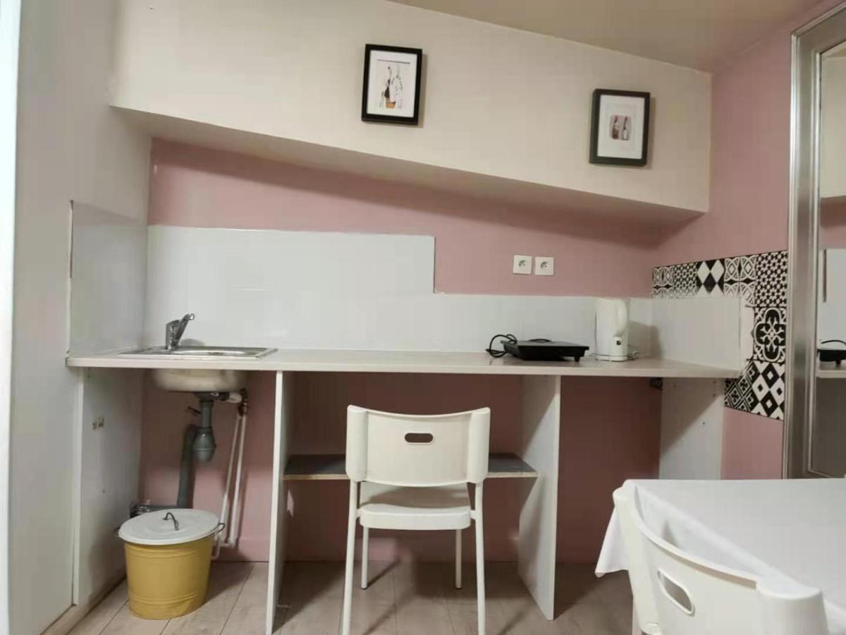 Fleur De Paris Hostel Buitenkant foto