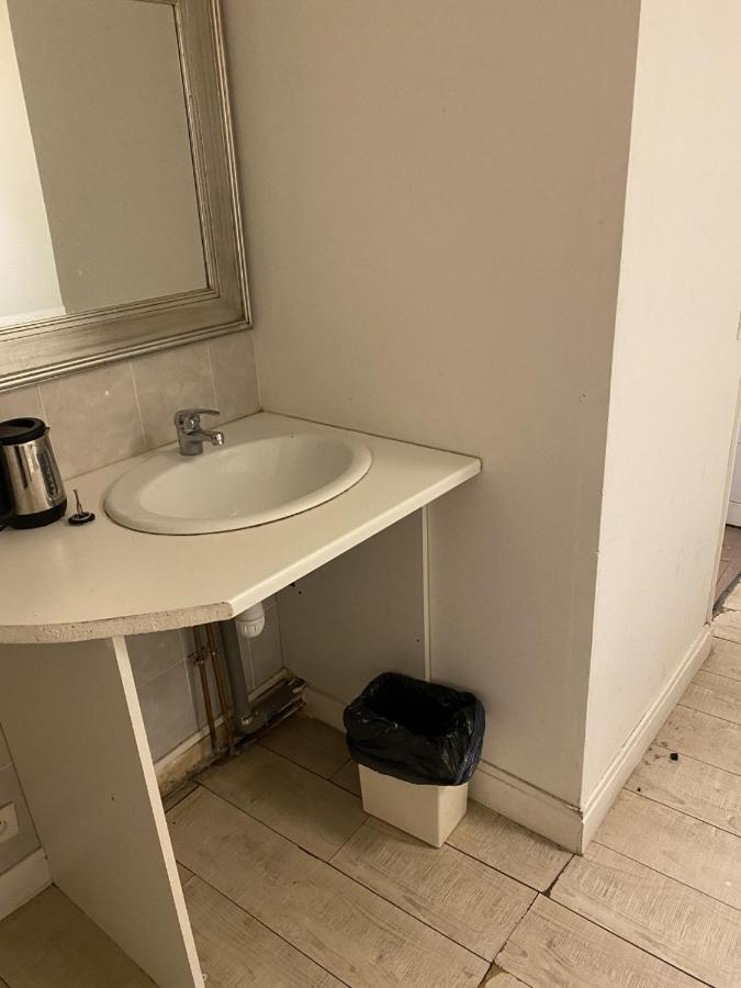 Fleur De Paris Hostel Buitenkant foto
